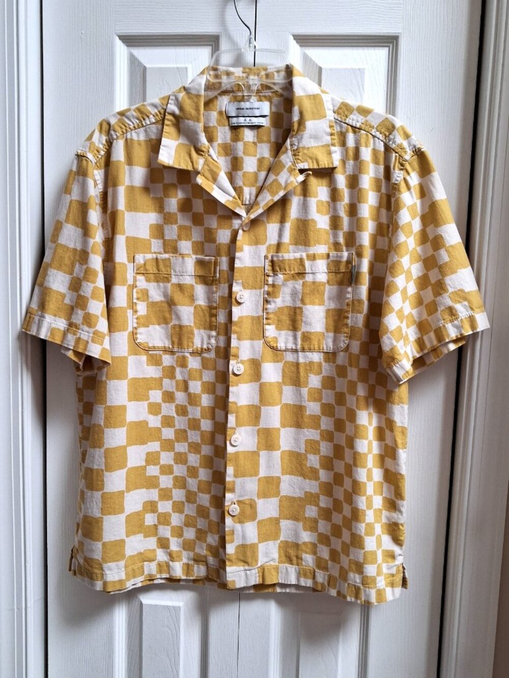 Men's URBAN OUTFITTERS Gold/White Checkerboard Short Sleeve Shirt sz S